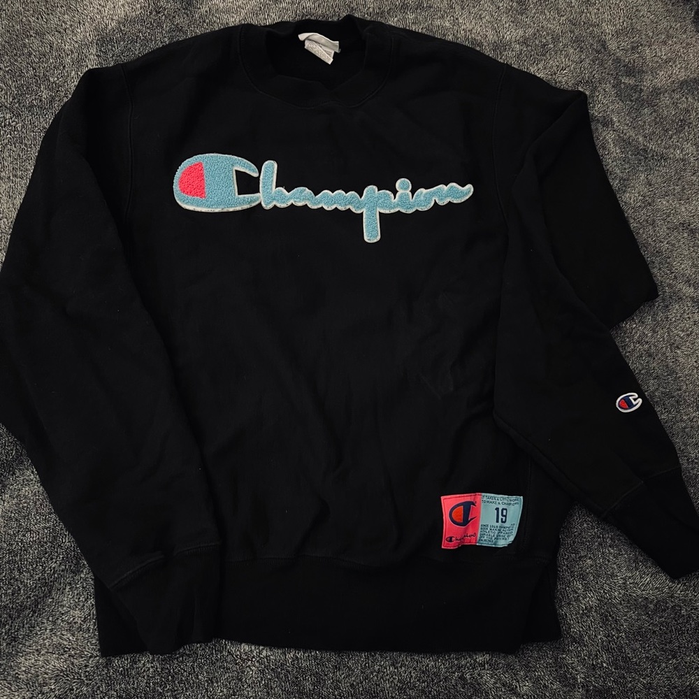 Brand new women’s small champion crew neck sweater, only been worn once OBO